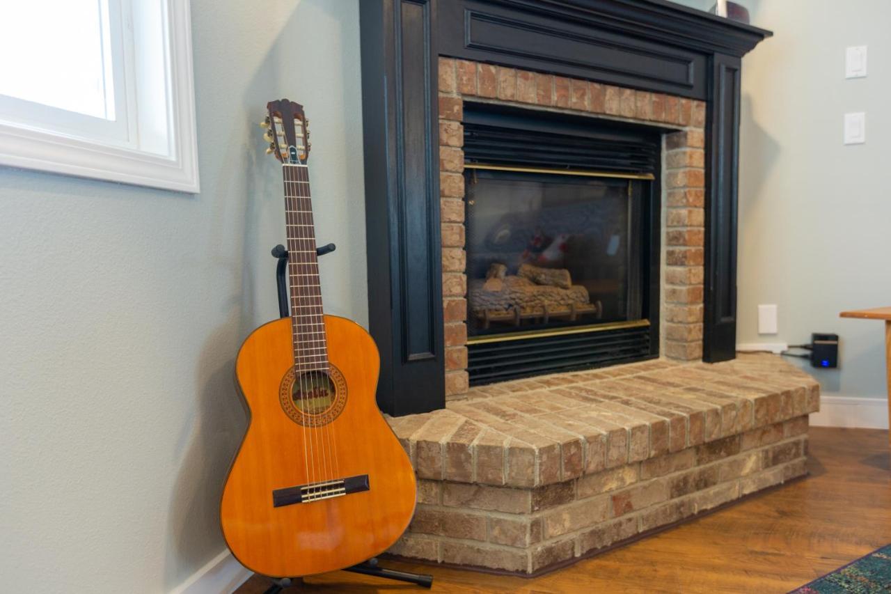 Hello Dolly! 3 Beds, 2 Bath, 2 Tv'S, Fireplace, Quiet Neighborhood In Star, Id Minutes From Walking Trails And River Views Eagle المظهر الخارجي الصورة