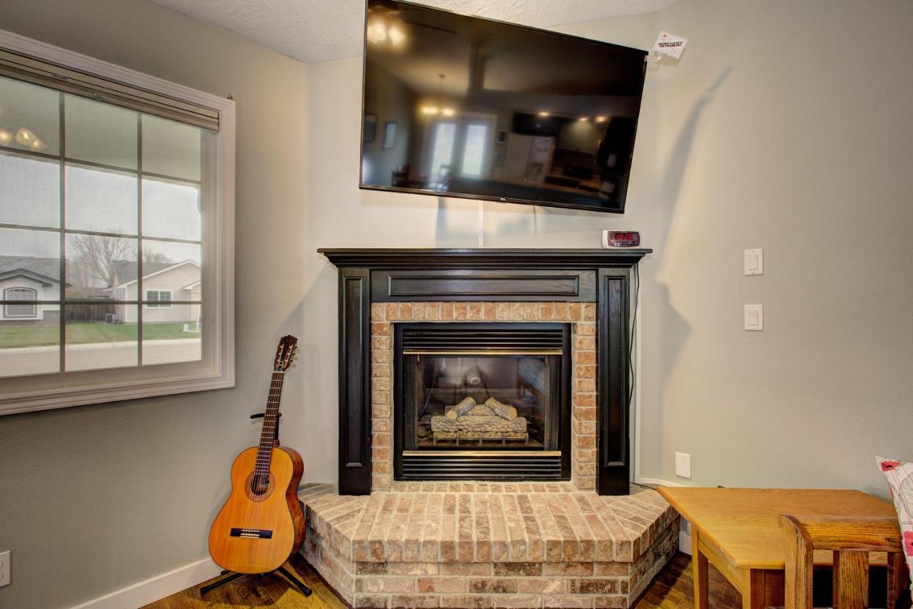 Hello Dolly! 3 Beds, 2 Bath, 2 Tv'S, Fireplace, Quiet Neighborhood In Star, Id Minutes From Walking Trails And River Views Eagle المظهر الخارجي الصورة